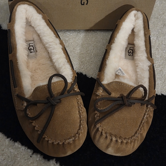 UGG BELLA II ' CHESTNUT' SLIP ON MOCCASIN - Picture 3 of 7